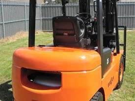 New 2.5 Tonne Diesel Forklift - Everun Australia FD25 - picture1' - Click to enlarge