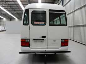 Toyota COASTER Motorhome Bus - picture1' - Click to enlarge