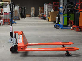 Low type 51mm hand pallet truck/trolley fork width 685mm - picture0' - Click to enlarge