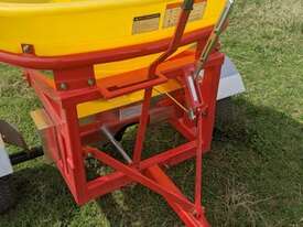 FARMTECH ITS-400P SINGLE DISC GROUND DRIVE SPREADER (400L) - picture1' - Click to enlarge