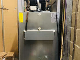 Polar Upright Freezer 600Ltr /Commercial Chiller Freezers - picture0' - Click to enlarge