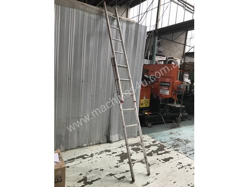 Bailey Aluminum Extension Ladder 2.43 to 3.95 Meter Industrial Quality