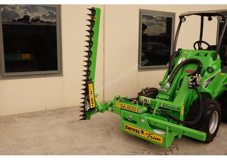 caption Avant 528 Articulated Loader W/ Slanetrac SA800 Hedge trimmer