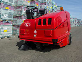RCM Mille Rider Vacuum Sweeper - picture0' - Click to enlarge