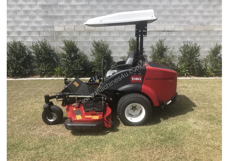 caption Toro groundsmaster 7210