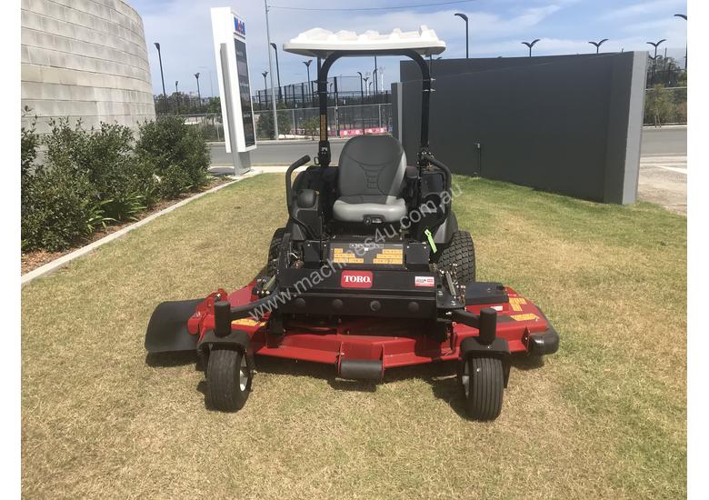 caption Toro groundsmaster 7210