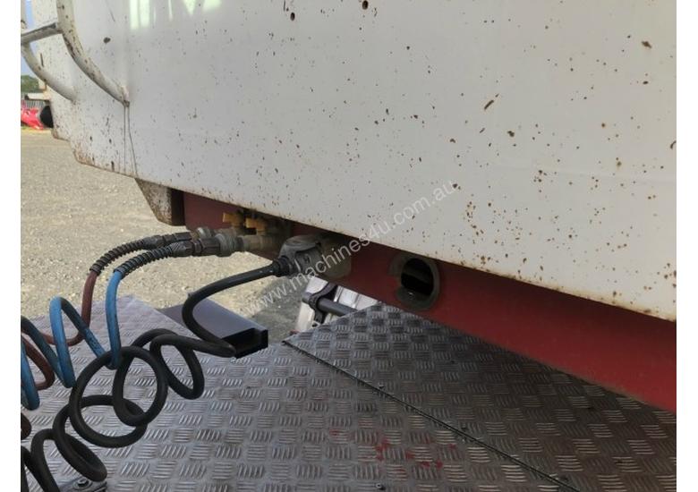 caption Moore B/D Lead/Mid Tipper Trailer