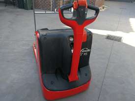 Electric Hand Pallet Trucks  - picture1' - Click to enlarge