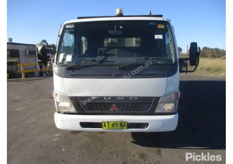 caption 2007 Mitsubishi Canter FE85