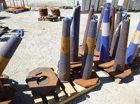 4X Blue Witches Hats 1.1M Tall With Bases - picture2' - Click to enlarge