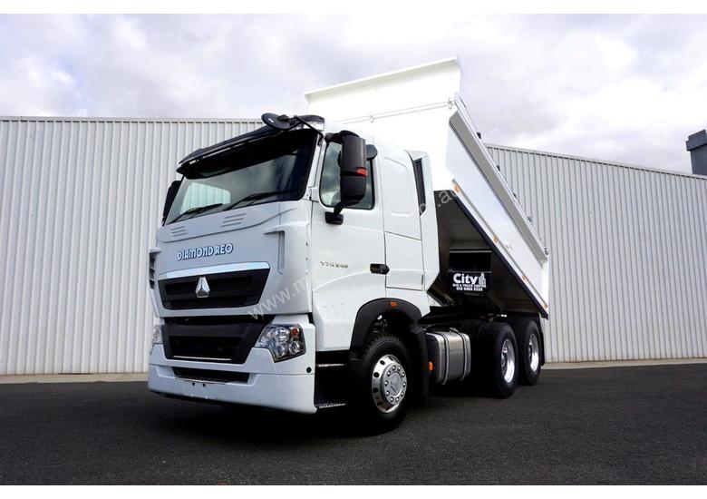 caption New 2019 Diamond Reo T7 6x4 Automatic Hardox Tipper