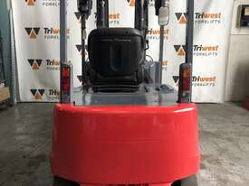 2.5T 4 Wheel Electric Forklift - Refurbished - picture2' - Click to enlarge