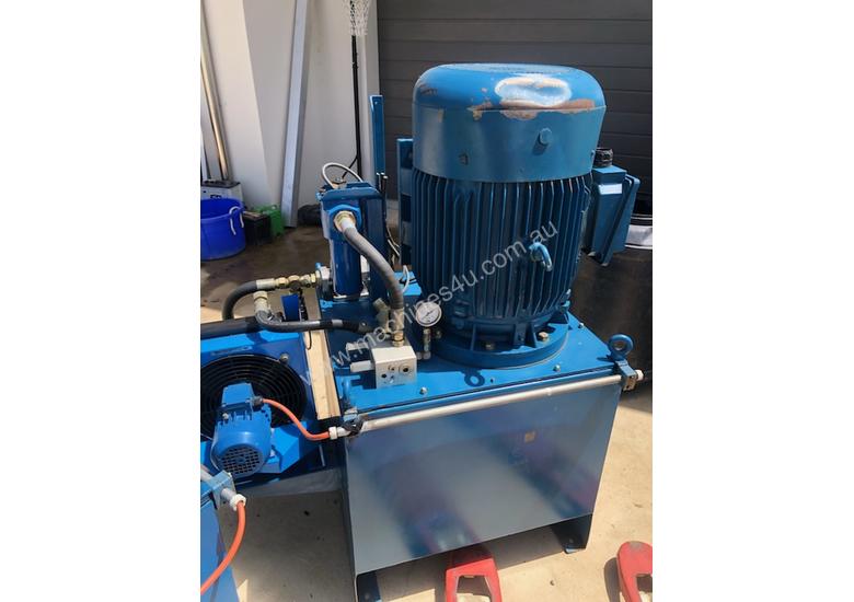 caption Hydraulic 3phase power packs