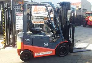 ACTIVE FORKLIFTS - TOYOTA 4 WHEEL ELECTRIC FORKLIFT 1.8 TON 4.7M LIFT CONTAINER MAST 2018