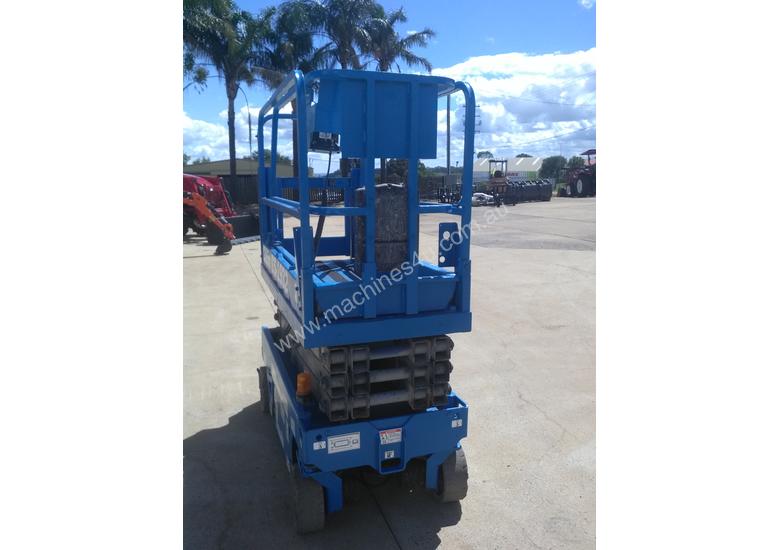 caption Genie GS1932 Scissor Lift