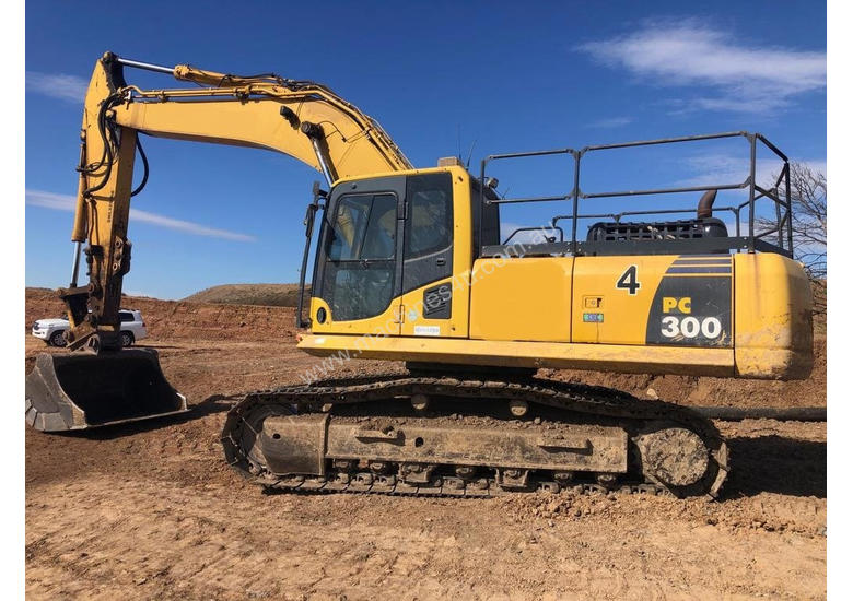 Used Komatsu PC300-8 Excavator In , - Listed On Machines4u