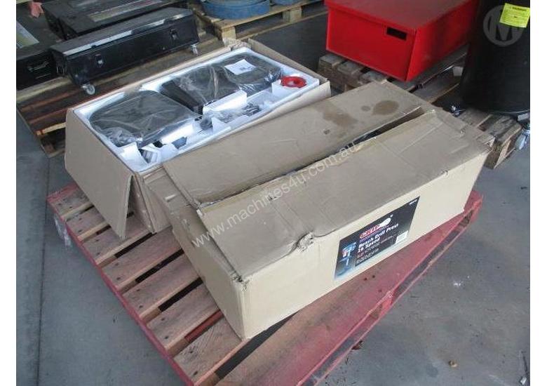 caption Grip 2X Drill Presses