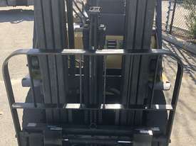 CAT Counterbalance Container Forklift - picture2' - Click to enlarge