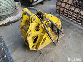 Grapple Bucket - To Suit 3.5T Excavator Brand: Dozco, Pick-up Dimensions - Pin Diameter: 40mm, Pin C - picture1' - Click to enlarge