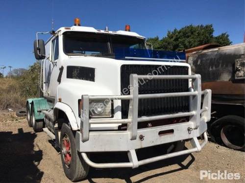 1990 International TRANSTAR 4670