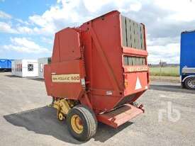 NEW HOLLAND 650 Baler - picture2' - Click to enlarge