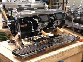ASTORIA STORM 2 GROUP BLACK AND TIMBER BRAND NEW ESPRESSO COFFEE MACHINE - picture0' - Click to enlarge