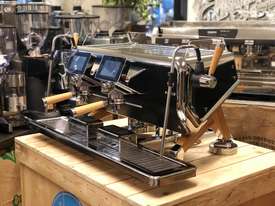ASTORIA STORM 2 GROUP BLACK AND TIMBER BRAND NEW ESPRESSO COFFEE MACHINE - picture1' - Click to enlarge