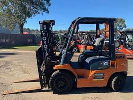 Toyota Forklift For Sale - picture1' - Click to enlarge