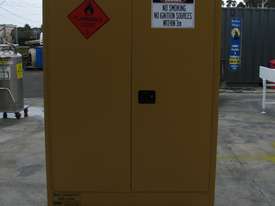 PRATT Safety Cabinet 5560AS 350L Hazardous Dangerous Flammable Liquids Storage - picture0' - Click to enlarge