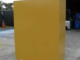 PRATT Safety Cabinet 5560AS 350L Hazardous Dangerous Flammable Liquids Storage - picture1' - Click to enlarge