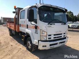 2010 Isuzu FRR600 - picture0' - Click to enlarge