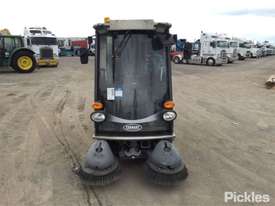 2014 Tennant 636HS Green Machine - picture1' - Click to enlarge