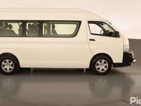 2012 Toyota Hiace - picture1' - Click to enlarge