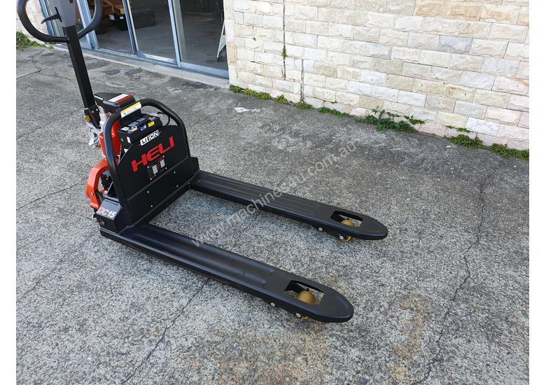 New heli Heli CBD15JLI Lithium Powered 1500kg Electric power pallet