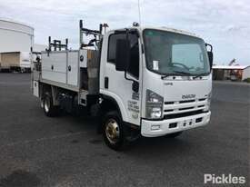 2012 Isuzu NPS300 MWB - picture0' - Click to enlarge