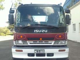 Isuzu GVR - picture0' - Click to enlarge