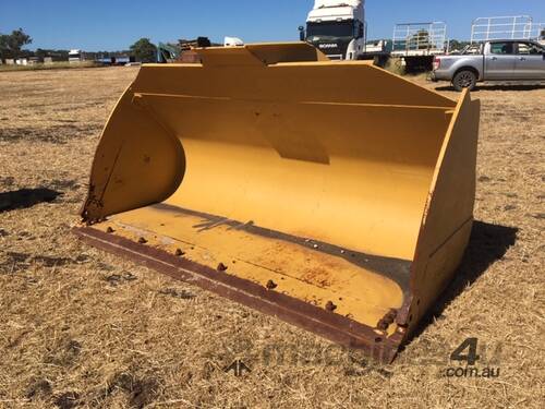GP bucket For CAT 966 loader New and unused