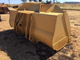 GP bucket For CAT 966 loader New and unused - picture1' - Click to enlarge