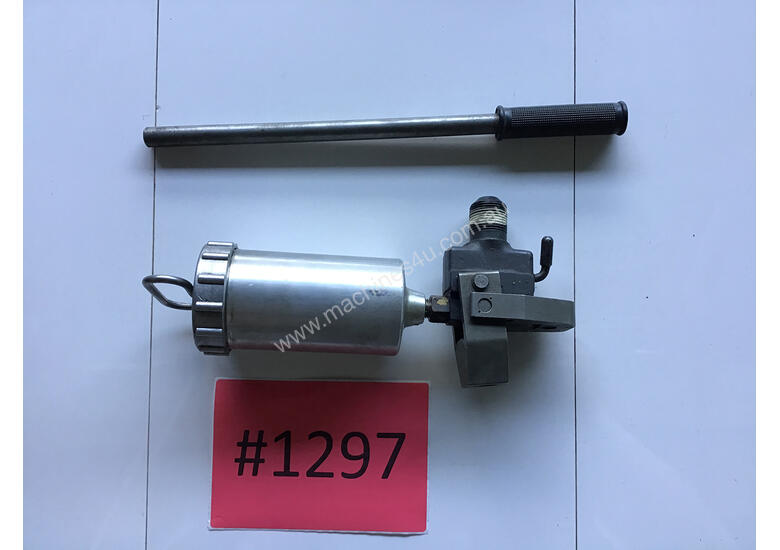 Used skf SKF Oil Injector 226400 Manual High Pressure Pump Pump Accessories in , Listed on