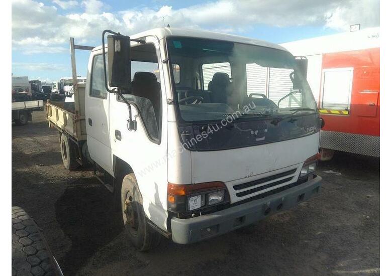 caption Isuzu NPR 300