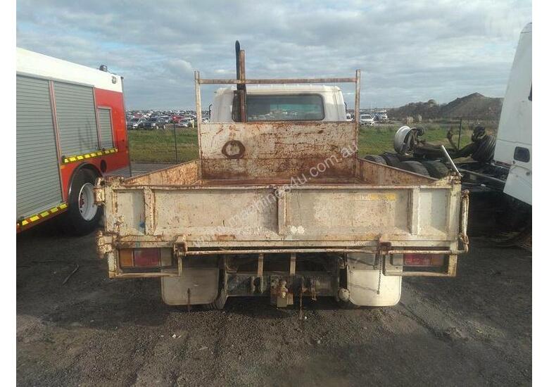caption Isuzu NPR 300