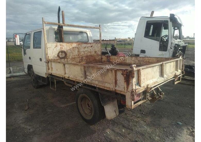 caption Isuzu NPR 300