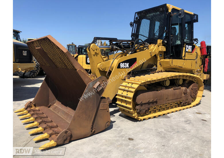 caption Caterpillar 963K Track Loader