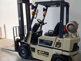 Crown Forklift 1.8 Lpg Petrol low hrs - picture0' - Click to enlarge