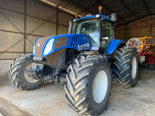 2013 New Holland T8.360 Row Crop Tractors
