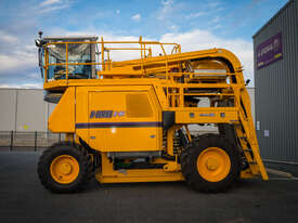 H-Series B-164 Grape Harvester  - picture2' - Click to enlarge