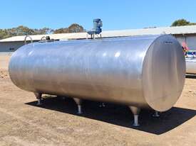 7,700lt STAINLESS STEEL TANK, MILK VAT - picture2' - Click to enlarge