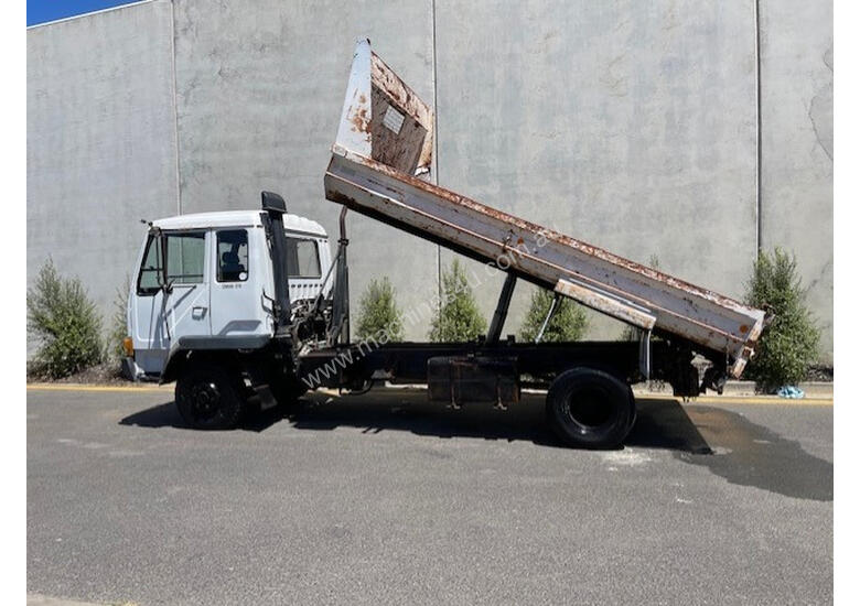 caption Mitsubishi FK417 Tipper Truck