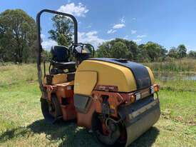 Dynapac CC1200 Vibrating Roller Roller/Compacting - picture2' - Click to enlarge