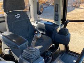 2013 Caterpillar 963D Track Loader  - picture1' - Click to enlarge